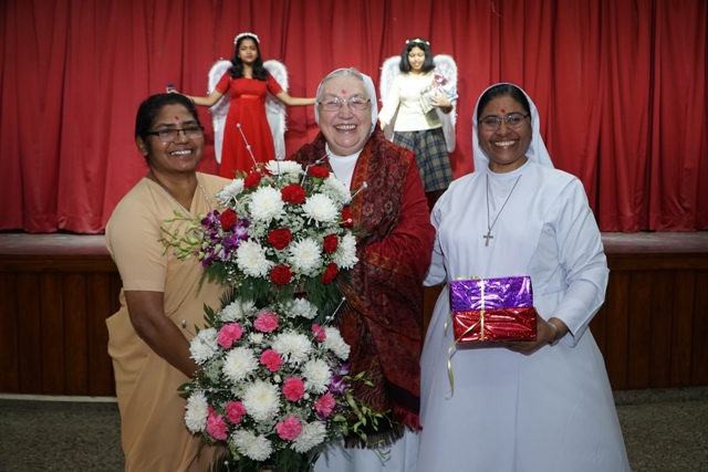 AMAR NEWS # 53 Mother Yvonne's presence with us is indeed a blessing!